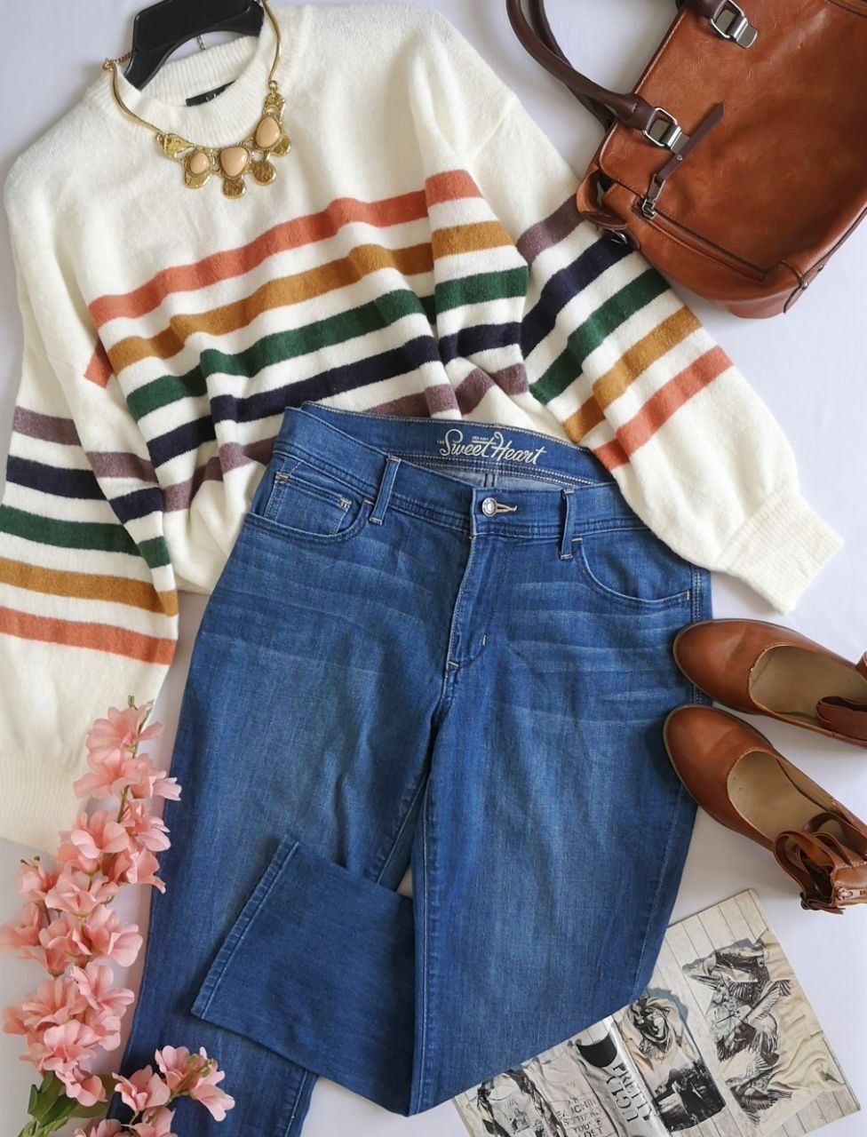 SUÉTER CON JEANS CORTO 