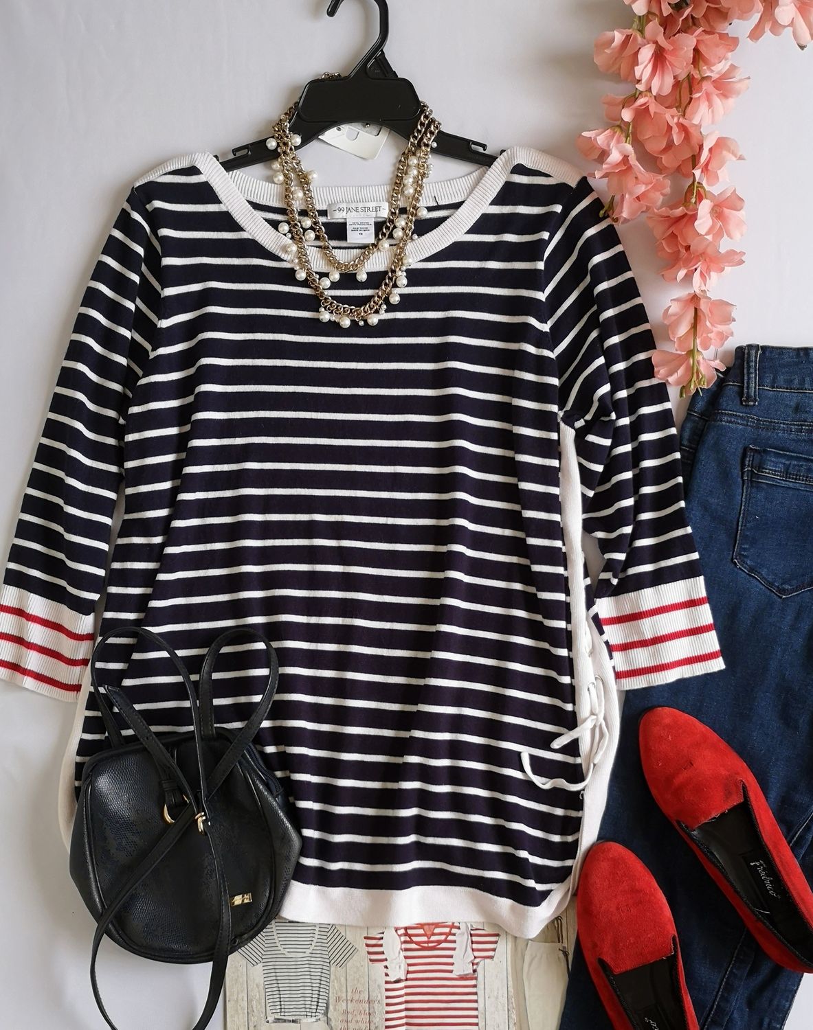 BLUSA CON CINTAS A LOS LADOS ❤️