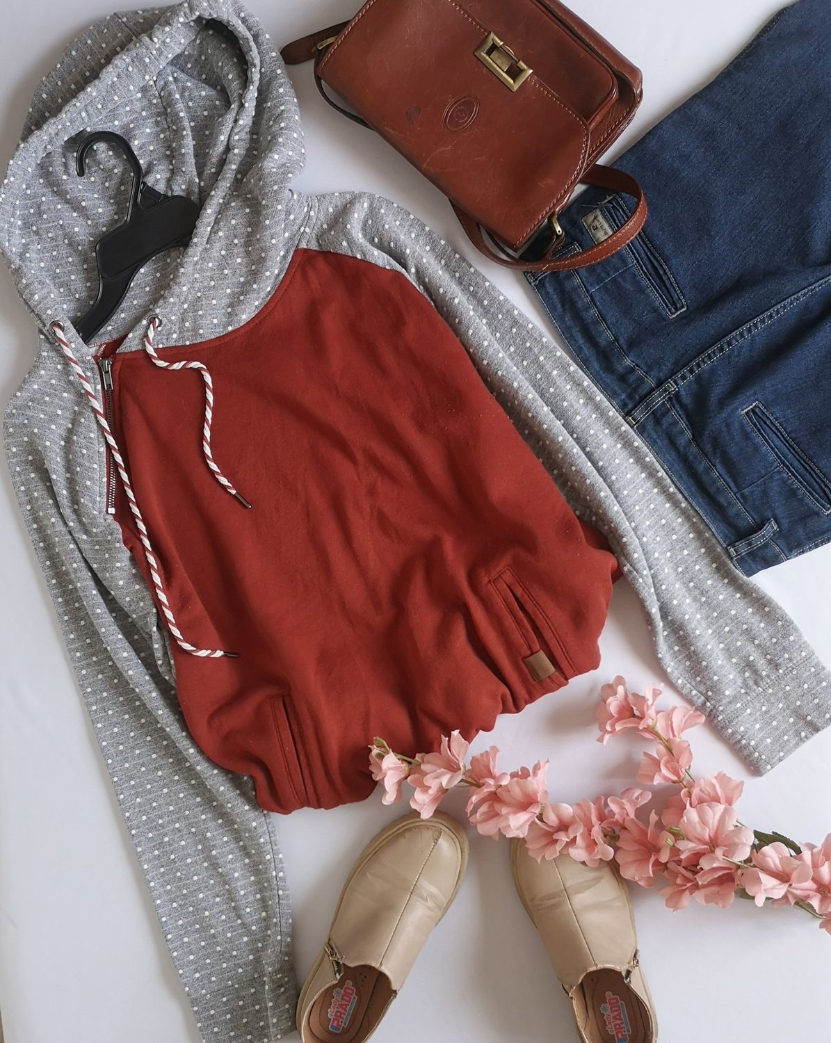 SUDADERO CON GORRO ❤️