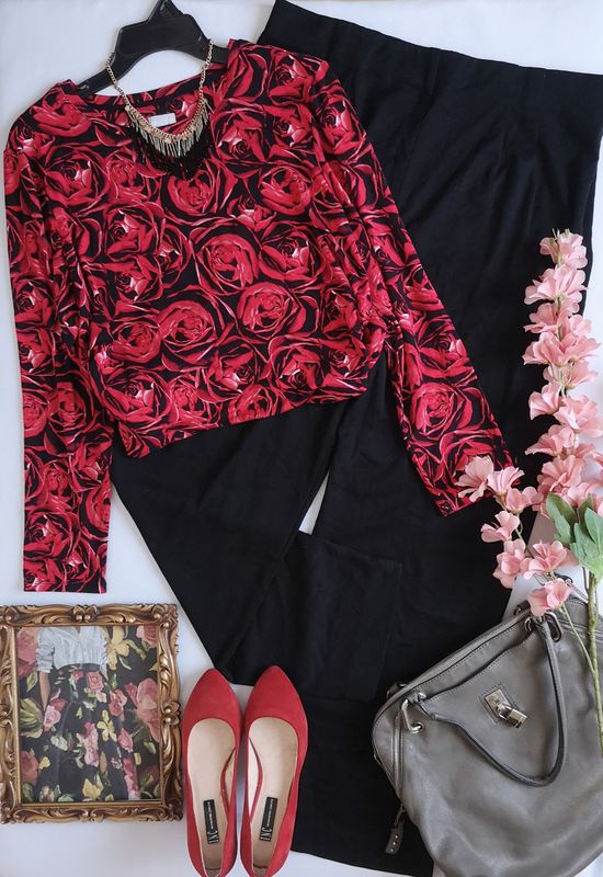 BLUSA TELA SUAVE Y PANTALÓN SIN BOLSAS