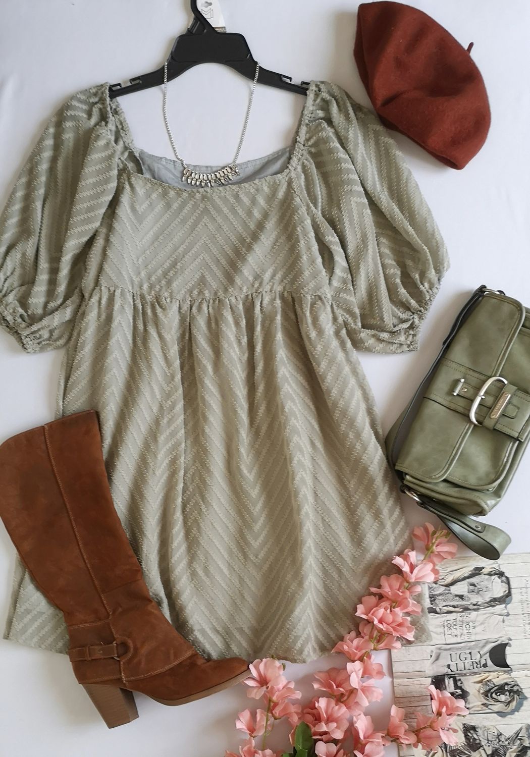 VESTIDO HOLGADO INCLUYE COLLAR