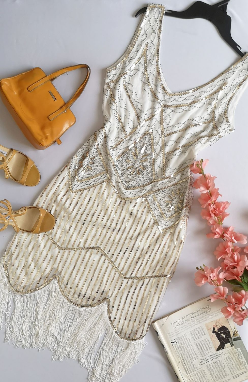 VESTIDO BORDADO CON FLECOS ⚓