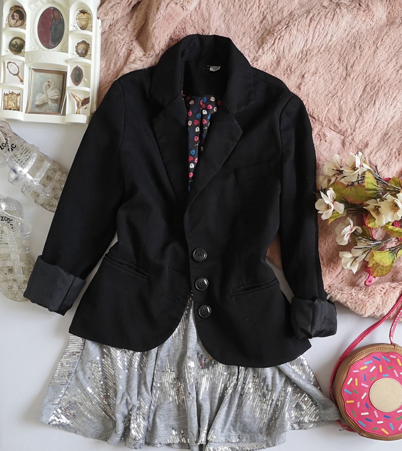 BLAZER Y FALDA CON BRILLOS