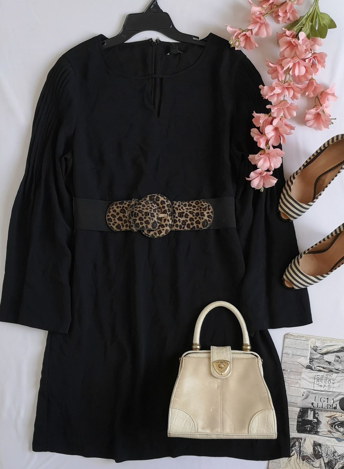 VESTIDO NUEVO CON PALETONES EN LAS MANGAS