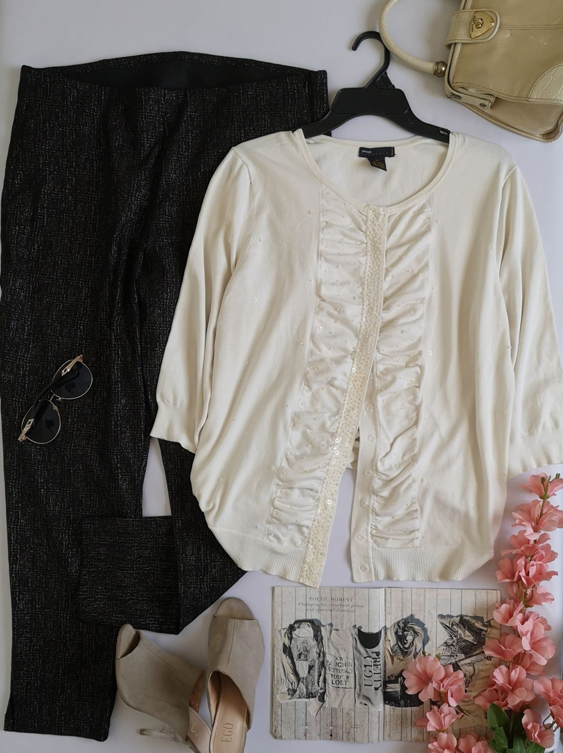 BLUSA BORDADA Y PANTALÓN CON BRILLOS