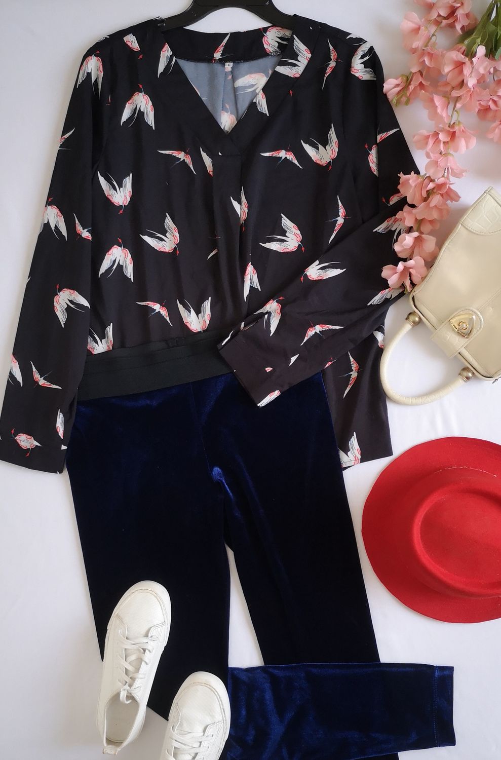 PANTALÓN DE TERCIOPELO Y BLUSA LARGA