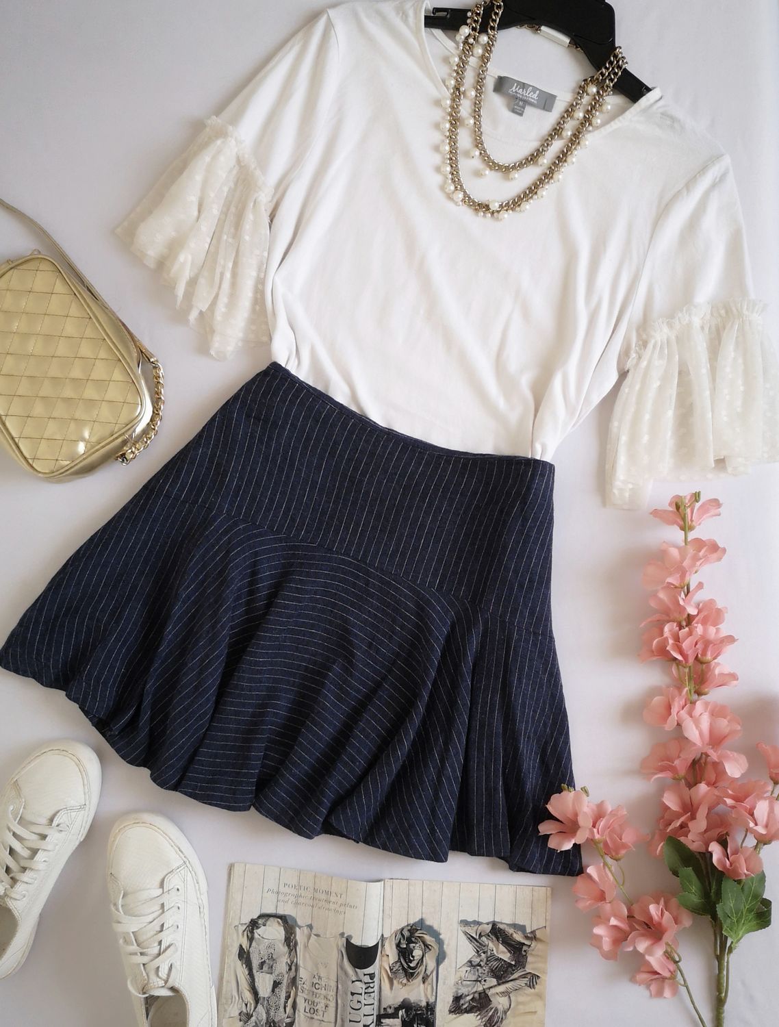BLUSA CON TUL EN LAS MANGAS Y FALDA CAMPANA ❤️
