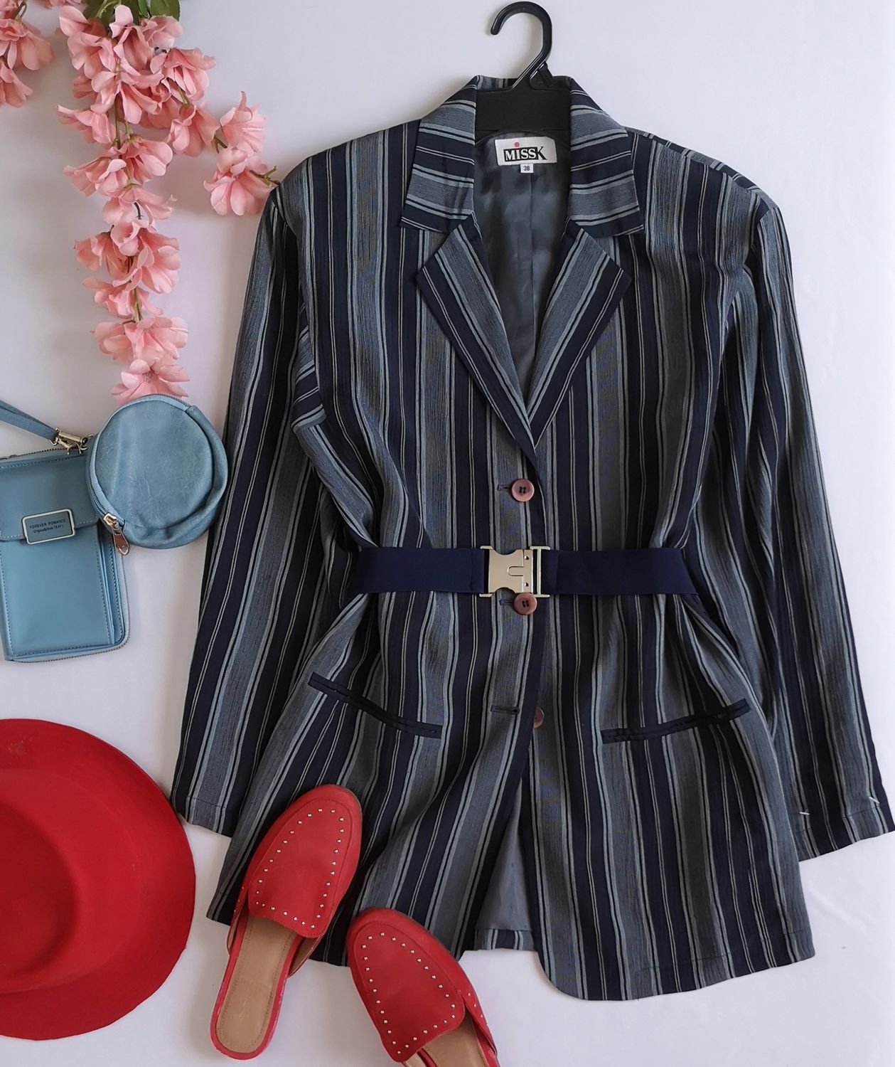 BLAZER VINTAGE CON HOMBRERAS