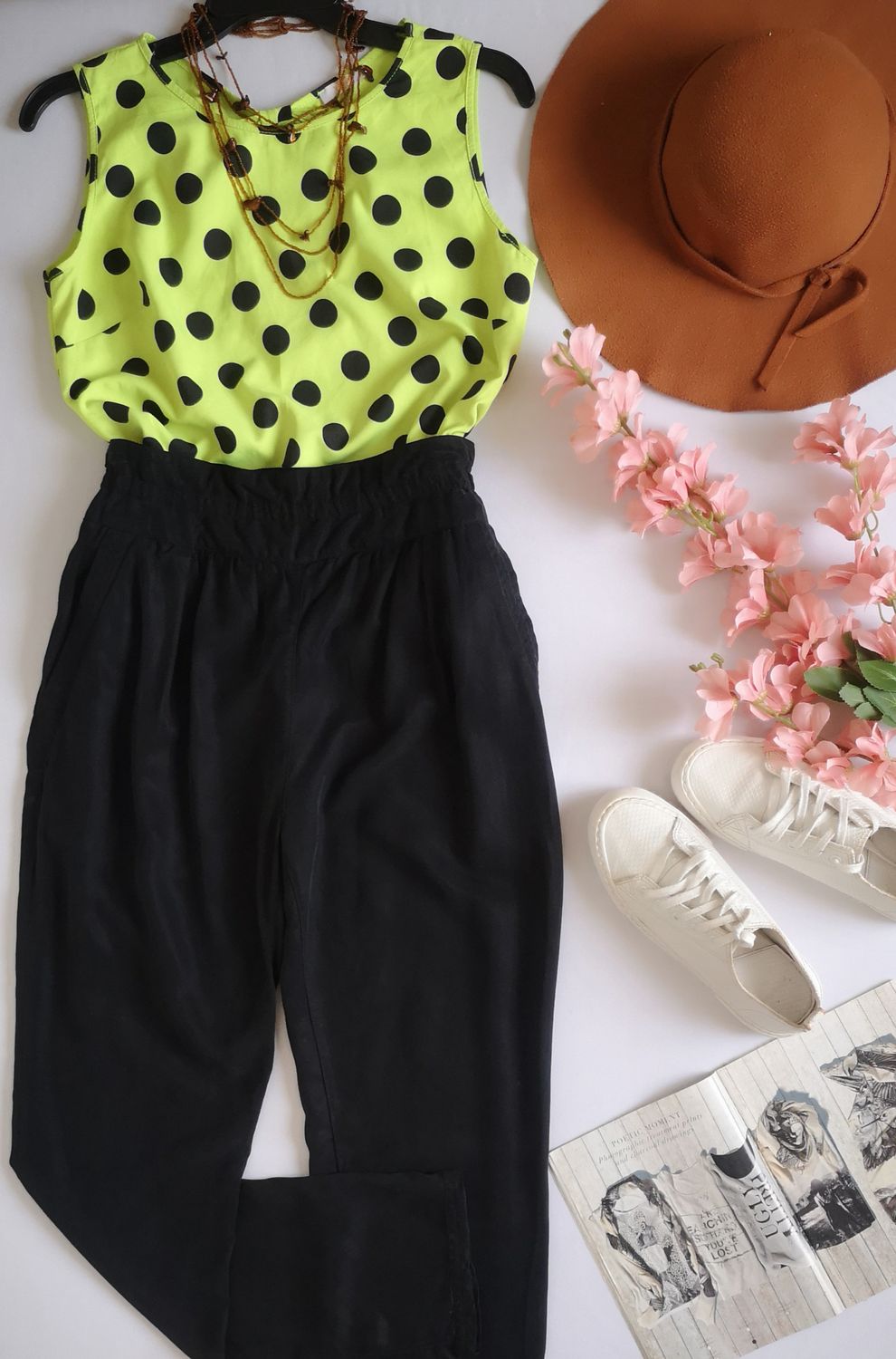 PANTALÓN TELA SUAVE Y BLUSA ABIERTA DE ADELANTE