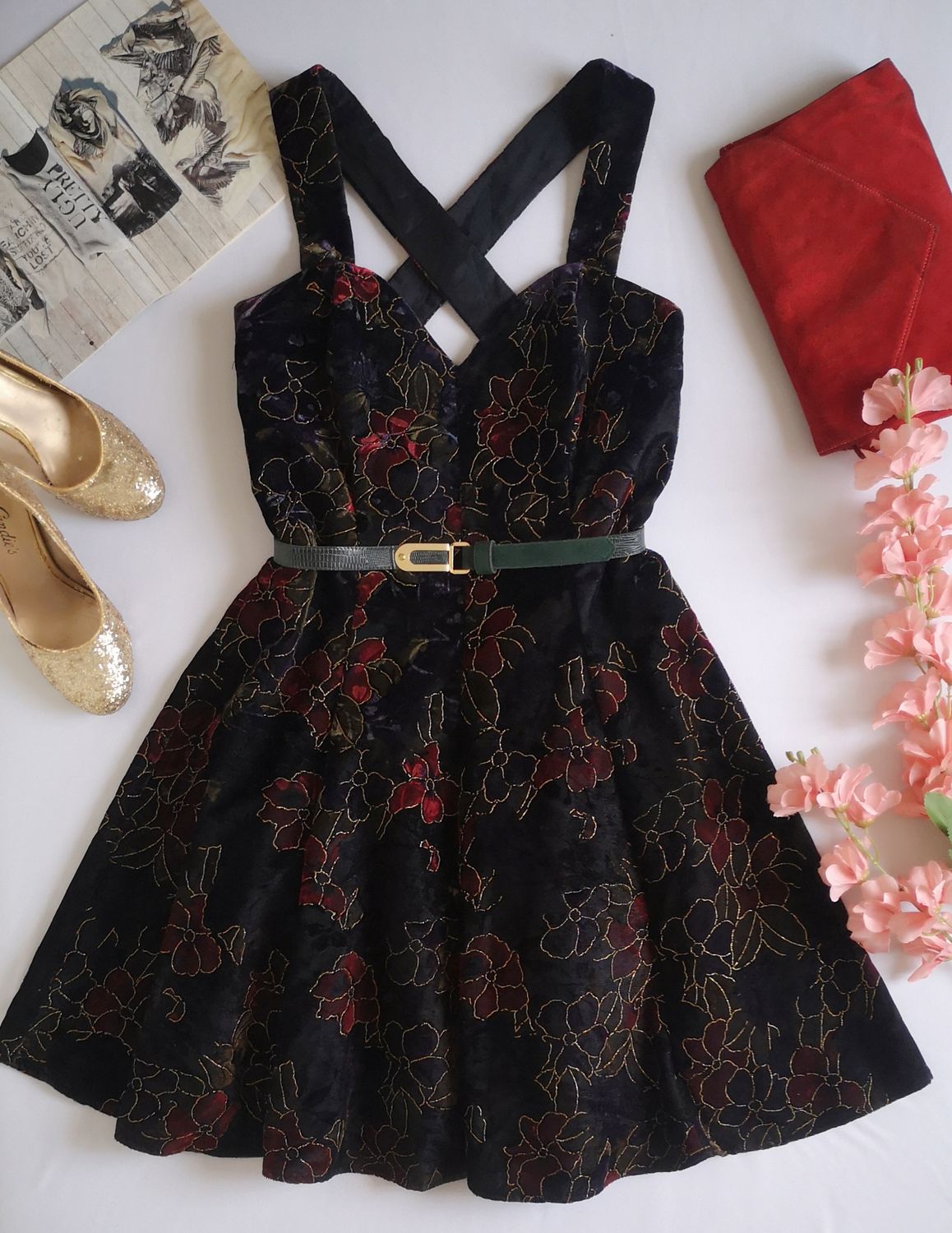 VESTIDO ESTILO CAMPANA