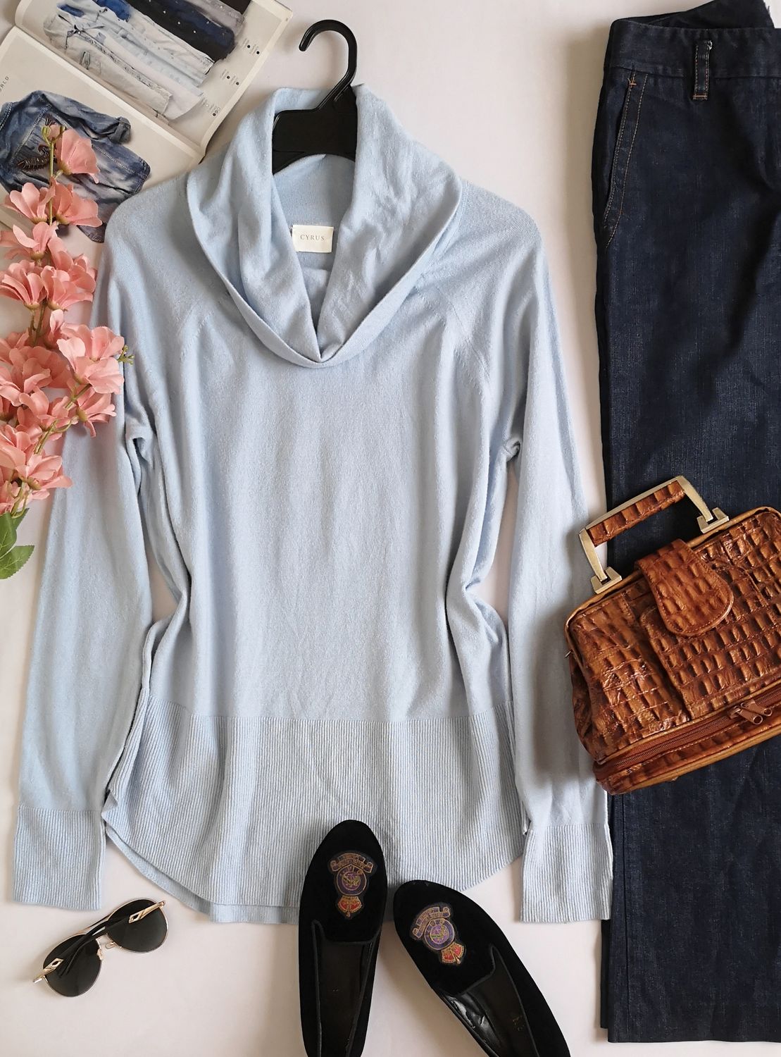 SUÉTER CUELLO ANCHO