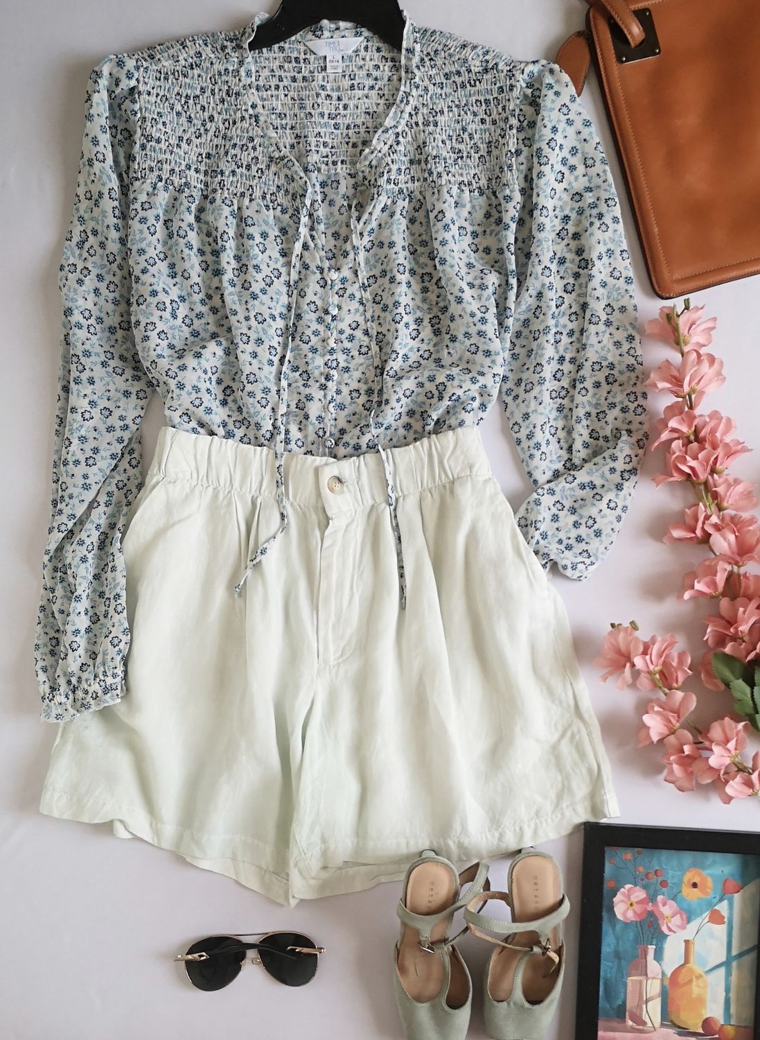 SHORT CON BOLSAS A LOS LADOS Y BLUSA DE CHIFÓN ❤️