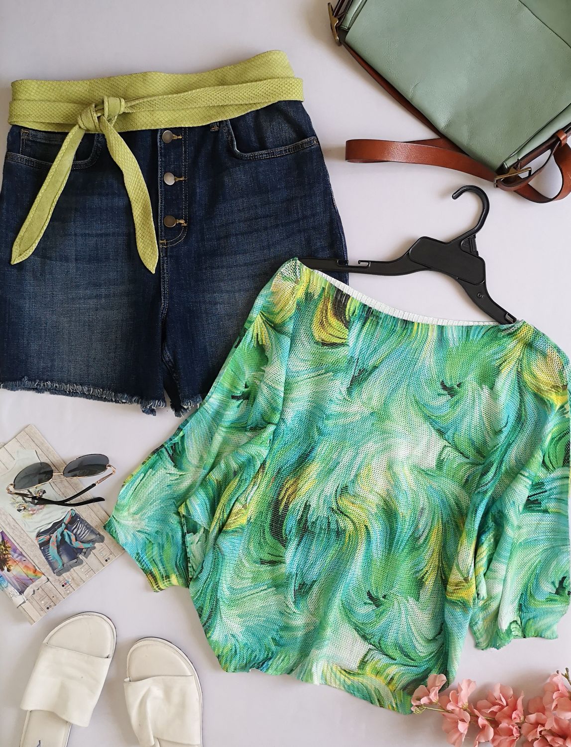 BLUSA TEJIDA Y SHORT CINTURA ALTA