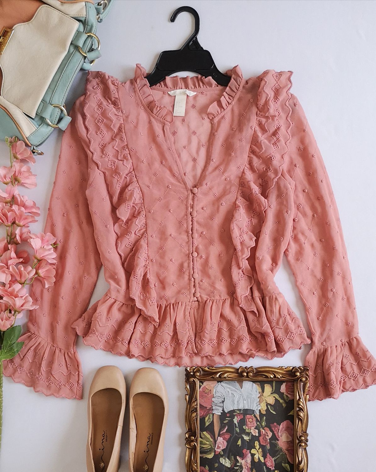 BLUSA BORDADA CON OLANES