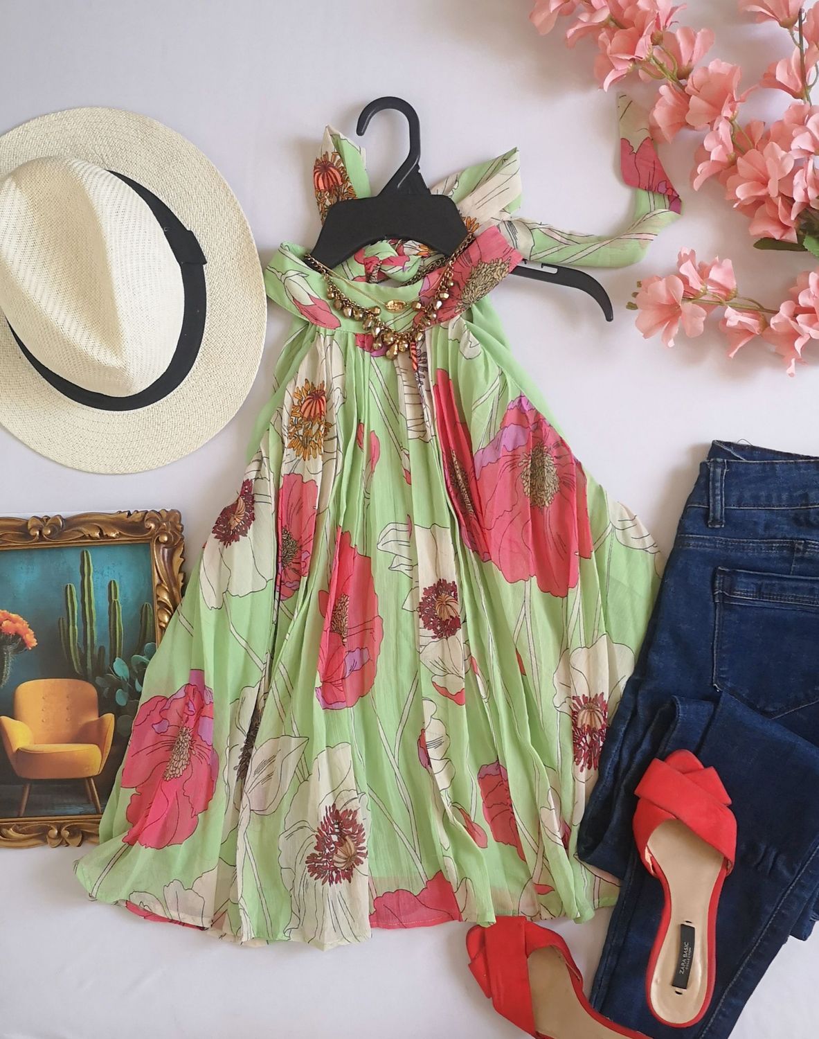 BLUSA HALTER PLISADA INCLUYE COLLAR