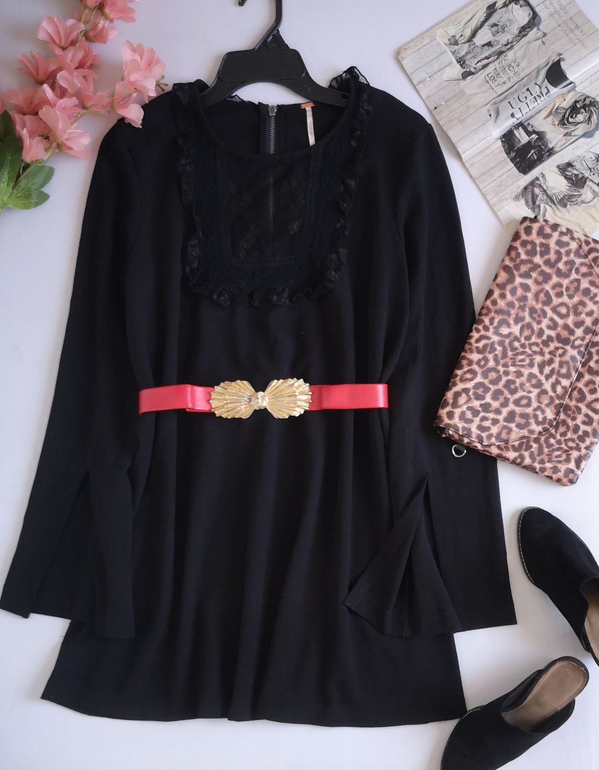 VESTIDO CON ENCAJE MANGAS CAMPANA INCLUYE CINCHO 💙