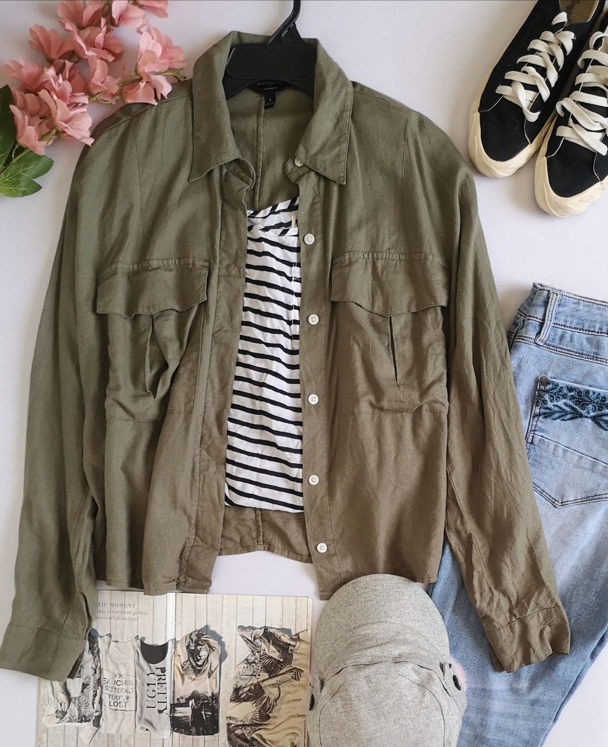 SOBRE CAMISA CON BOLSAS ADELANTE