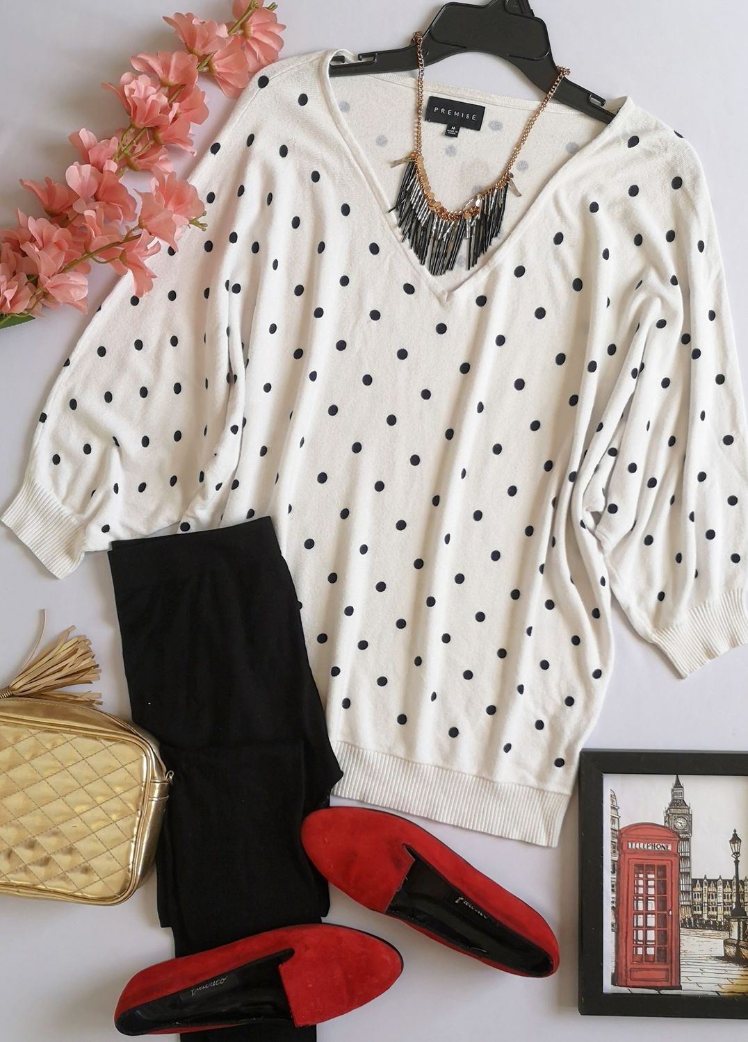 BLUSA CUELLO EN V INCLUYE COLLAR ❤️