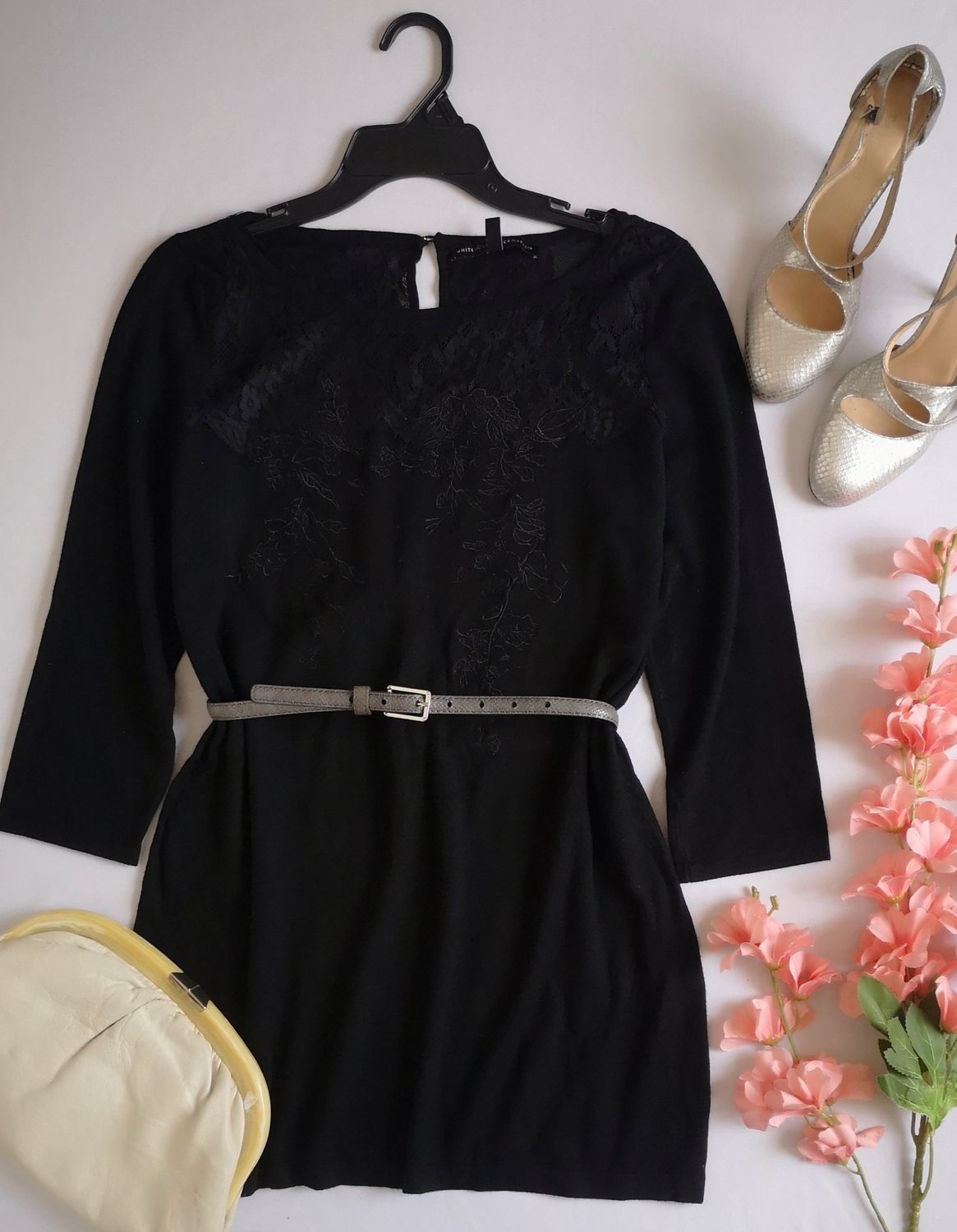 BLUSA LARGA BORDADA INCLUYE CINCHO