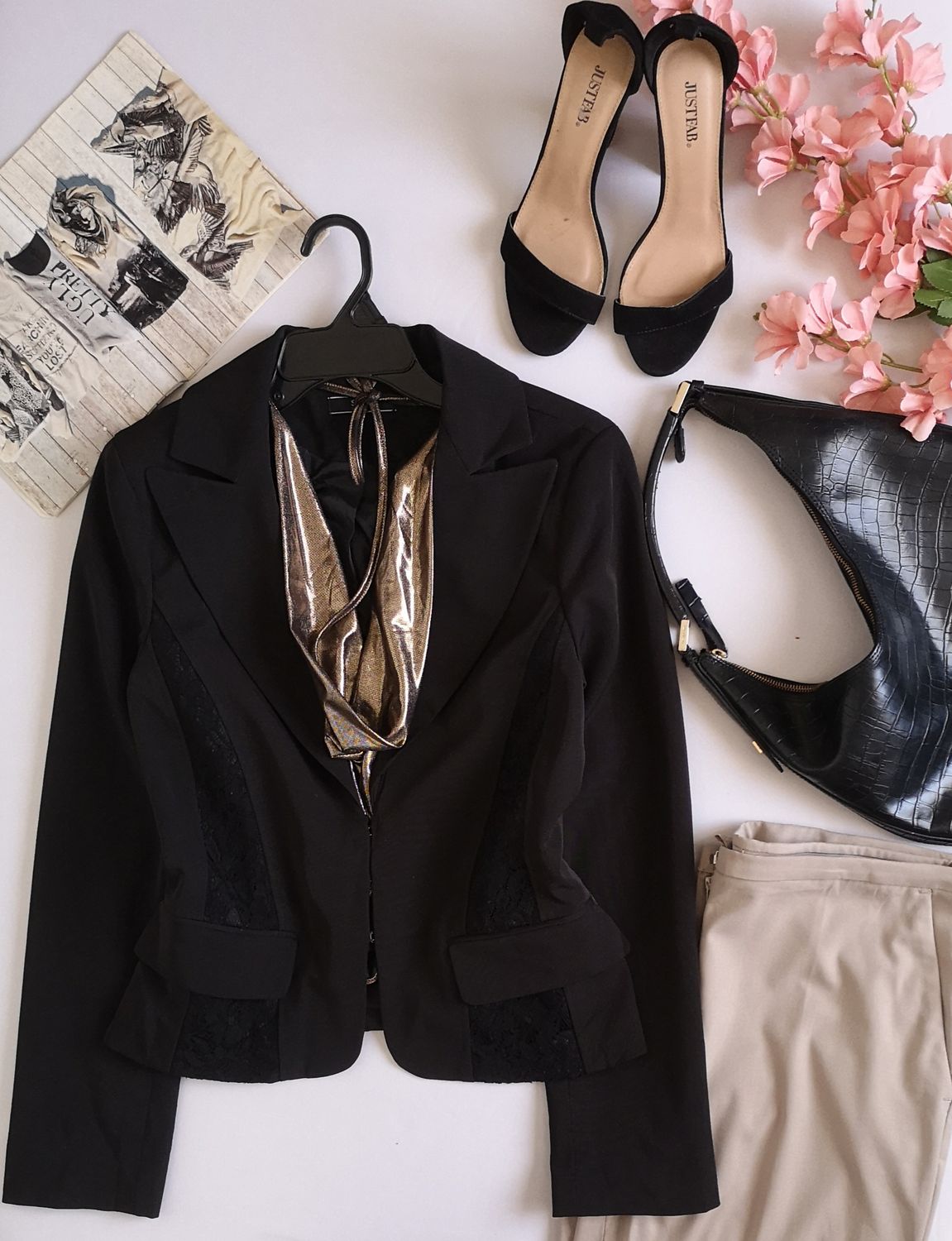 BLAZER CON DETALLES DE ENCAJE