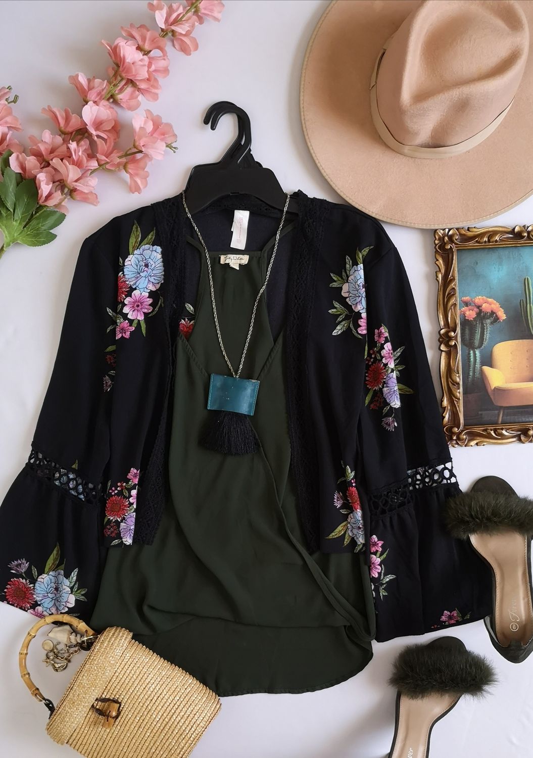 KIMONO CORTO Y BLUSA TRASLAPADA CERRADA ⚓