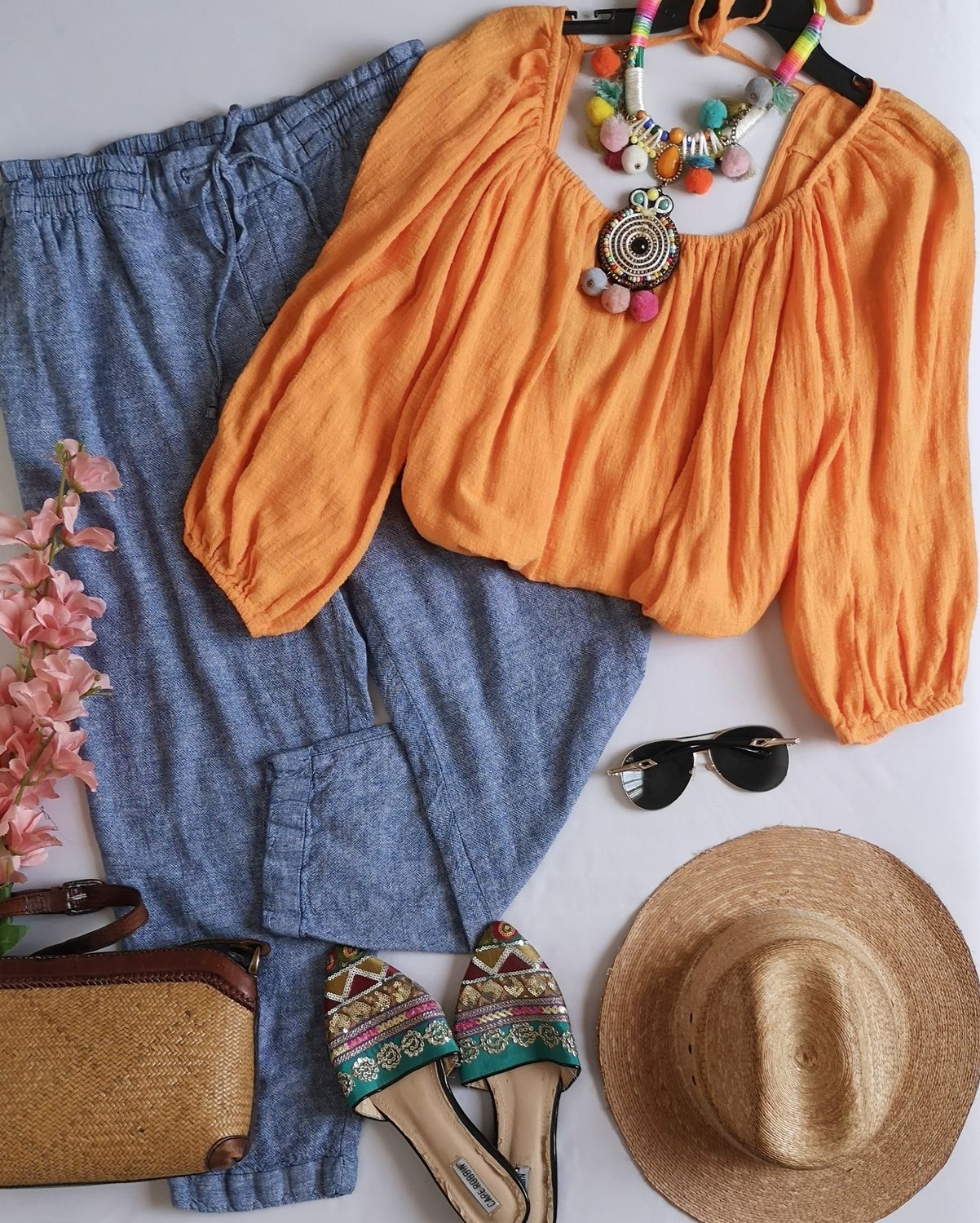 BLUSA MANGAS BOMBACHAS Y PANTALÓN TIPO JOGGER ⚓