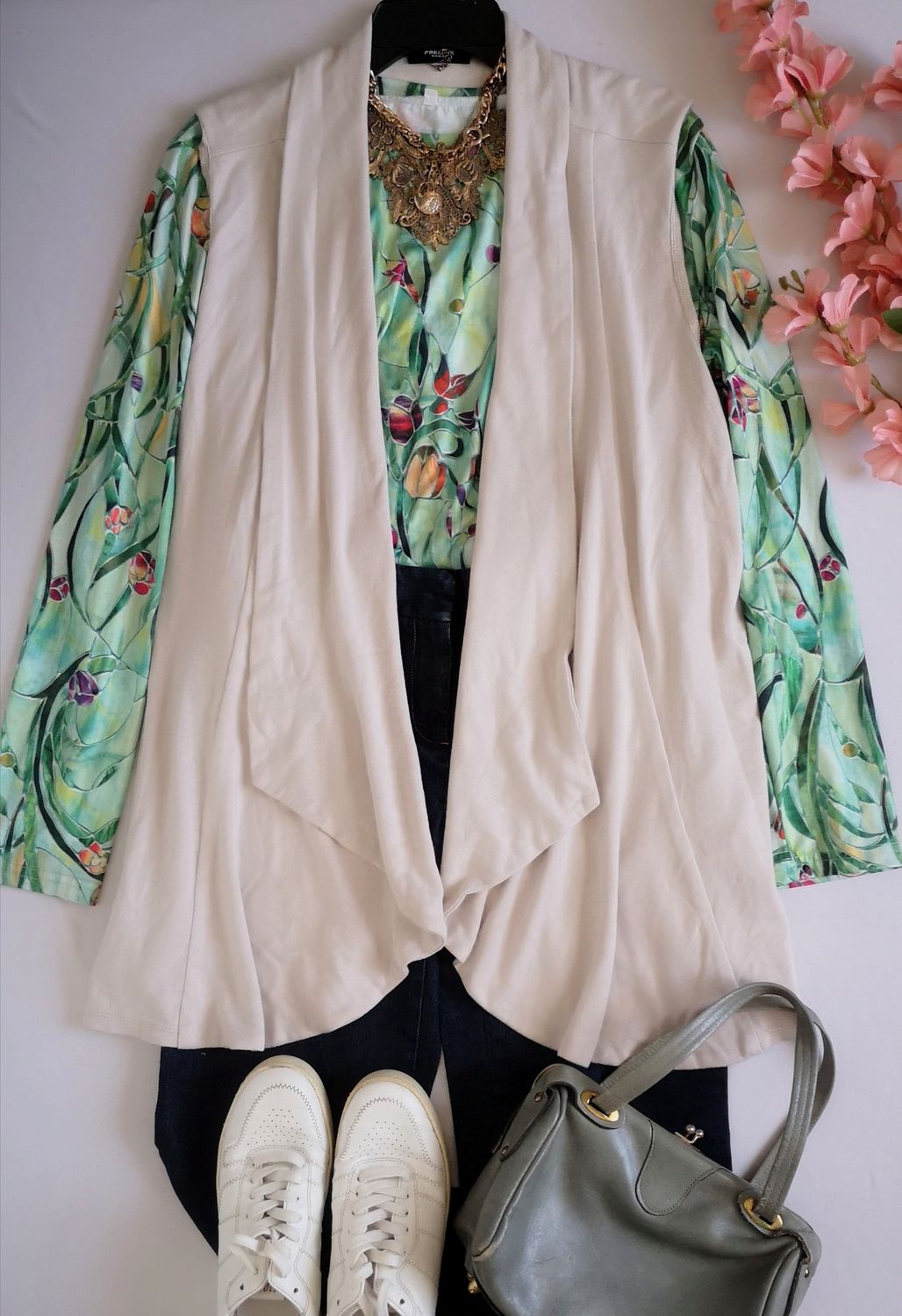 CHALECO ASIMÉTRICO CON BLUSA MANGA LARGA ⚓