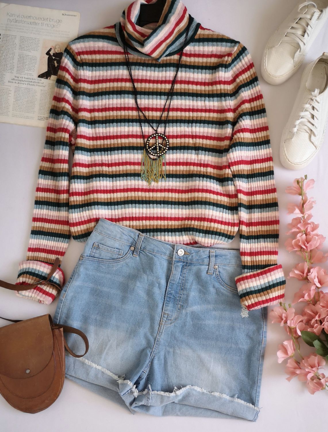 BLUSA CUELLO ALTO CON SHORT