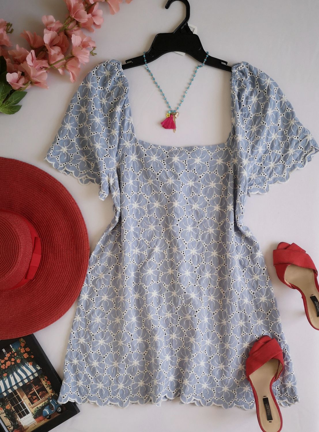 VESTIDO BORDADO INGLÉS INCLUYE COLLAR