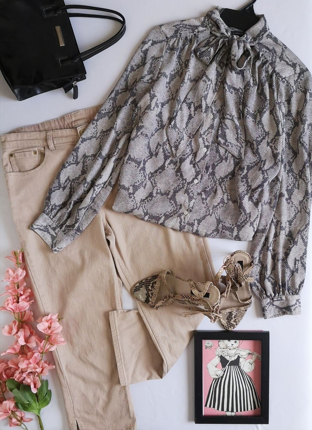 BLUSA CON CINTO PARA MOÑA Y JEANS CORTO