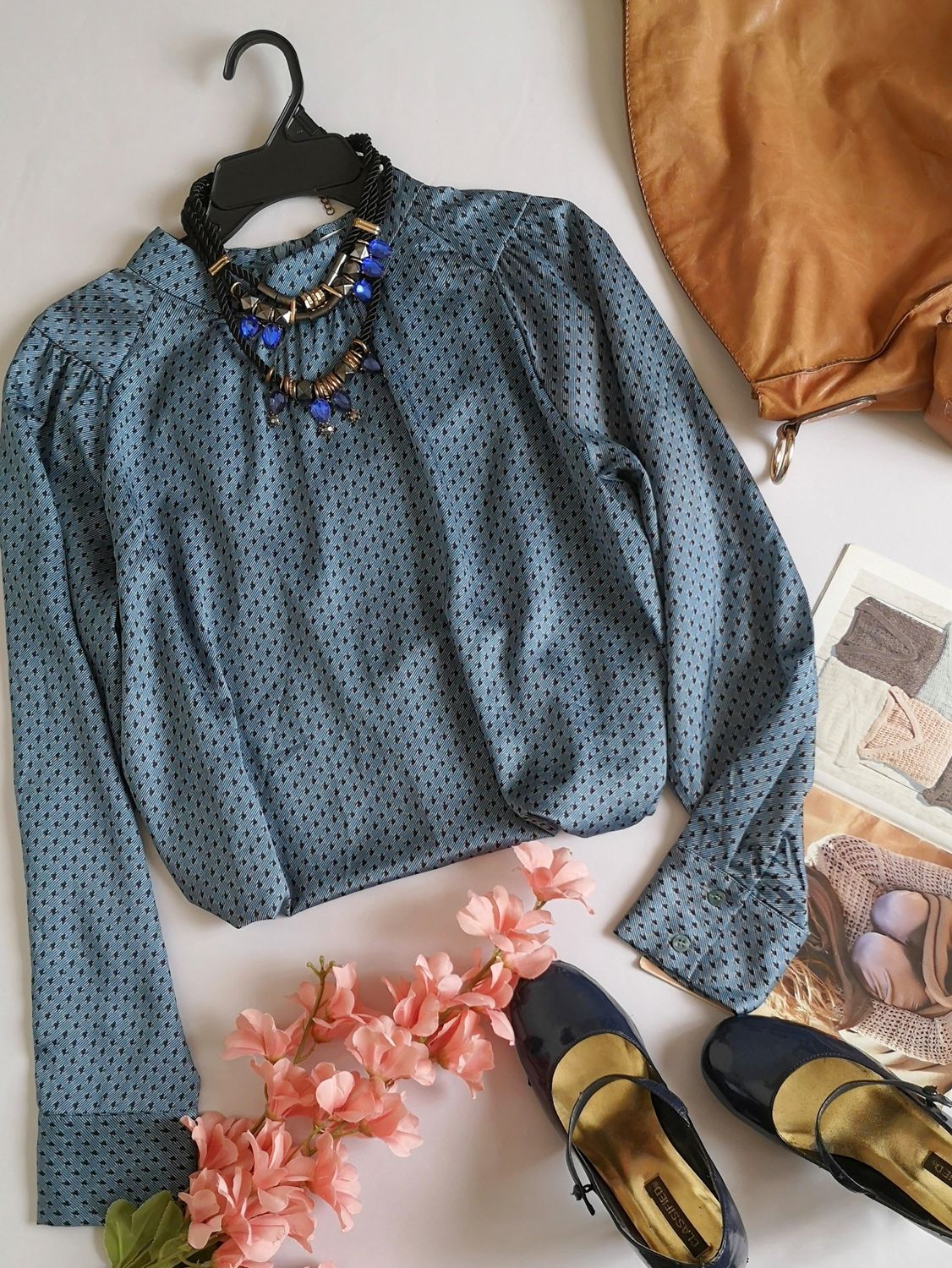 BLUSA CUELLO CERRADO