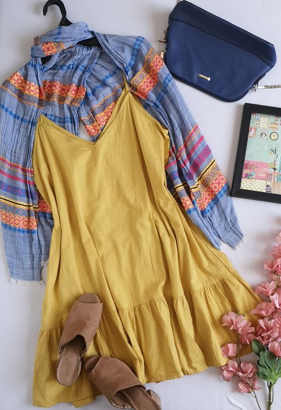 VESTIDO DE TIRANTES NUEVO INCLUYE BUFANDA ❤️