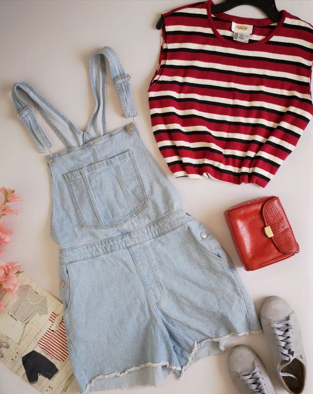 OVEROL Y BLUSA SIN MANGAS