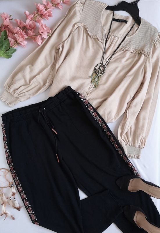 BLUSA CORTA Y JOGGER BORDADO DE LOS LADOS ⚓