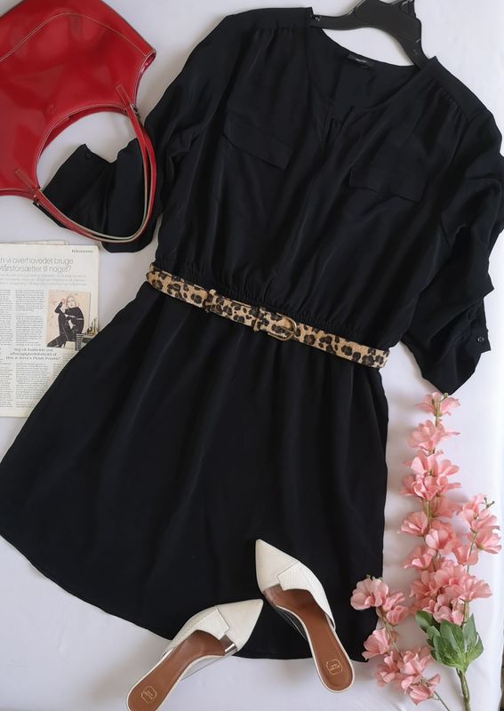 VESTIDO CON BOLSAS A LOS LADOS INCLUYE CINCHO