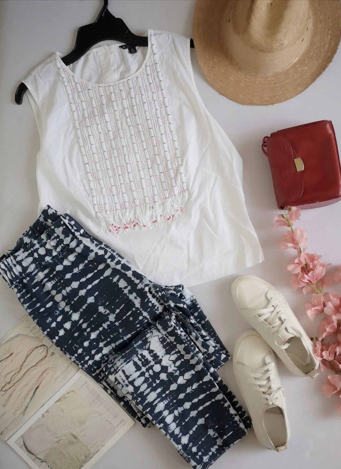 PANTALÓN TIPO JOGGER Y BLUSA SIN MANGAS ⚓