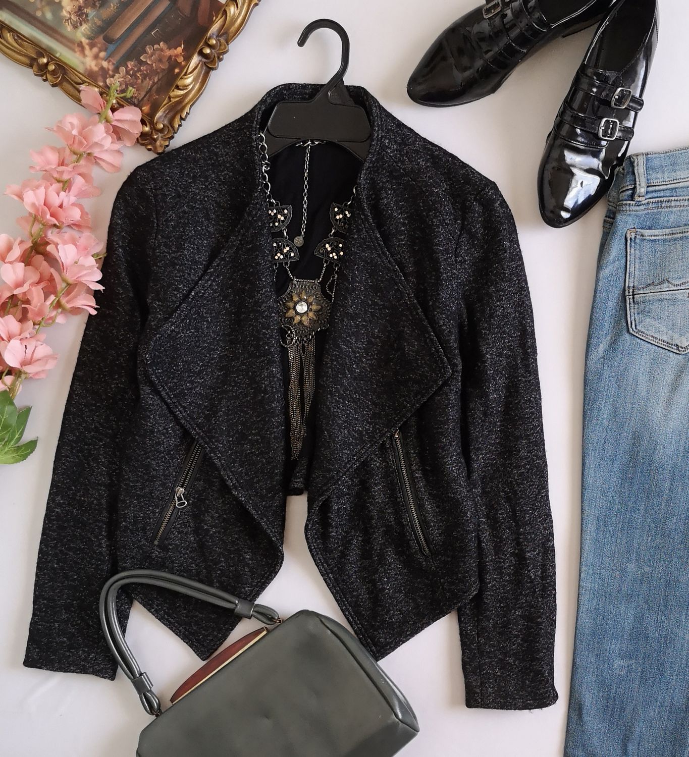 CHAQUETA CORTA TRASLAPADA