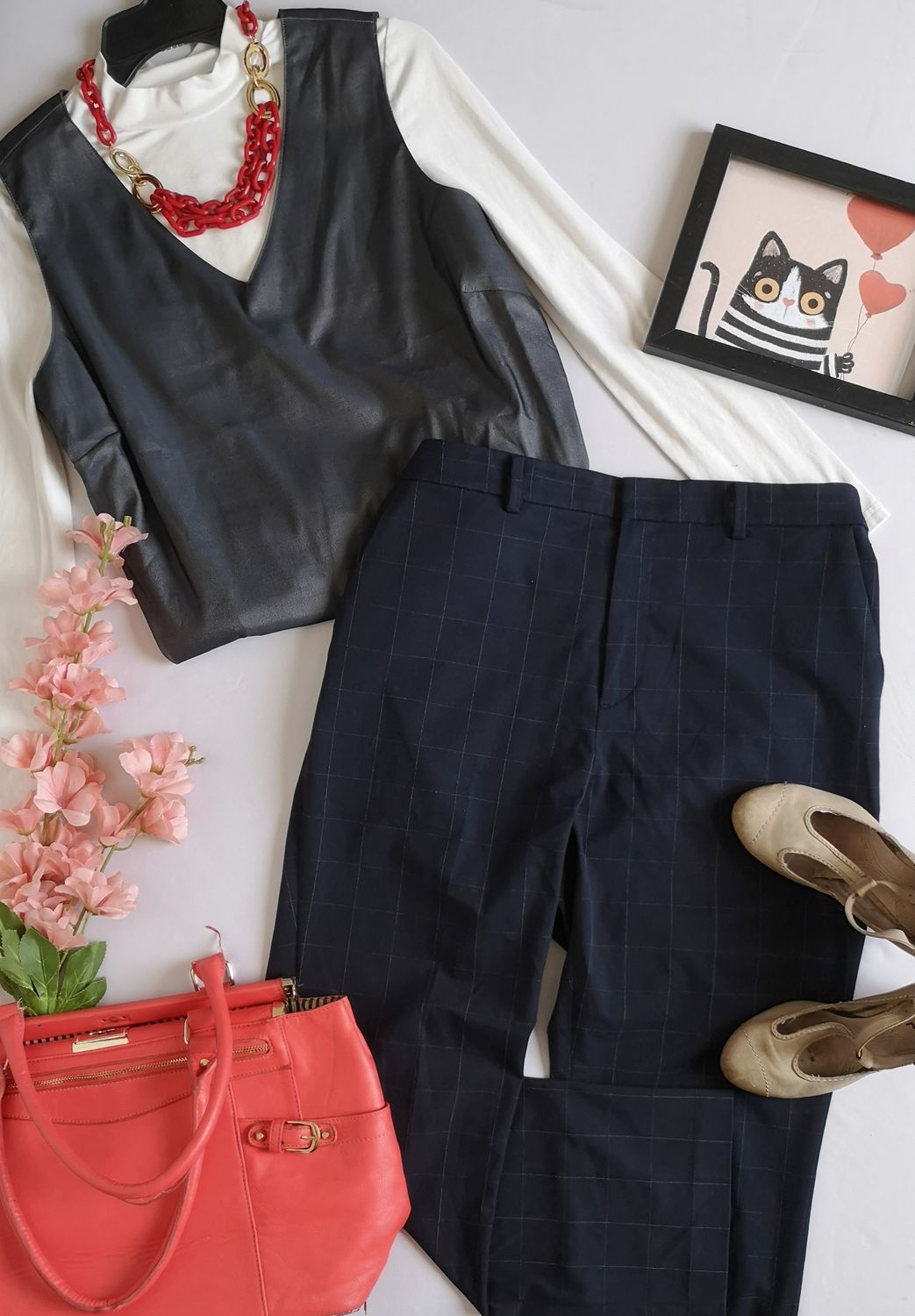 PANTALÓN SEMI FORMAL Y BLUSA SIN MANGAS