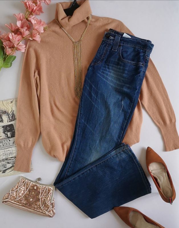 SUÉTER LARGO Y JEANS CAMPANA ⚓