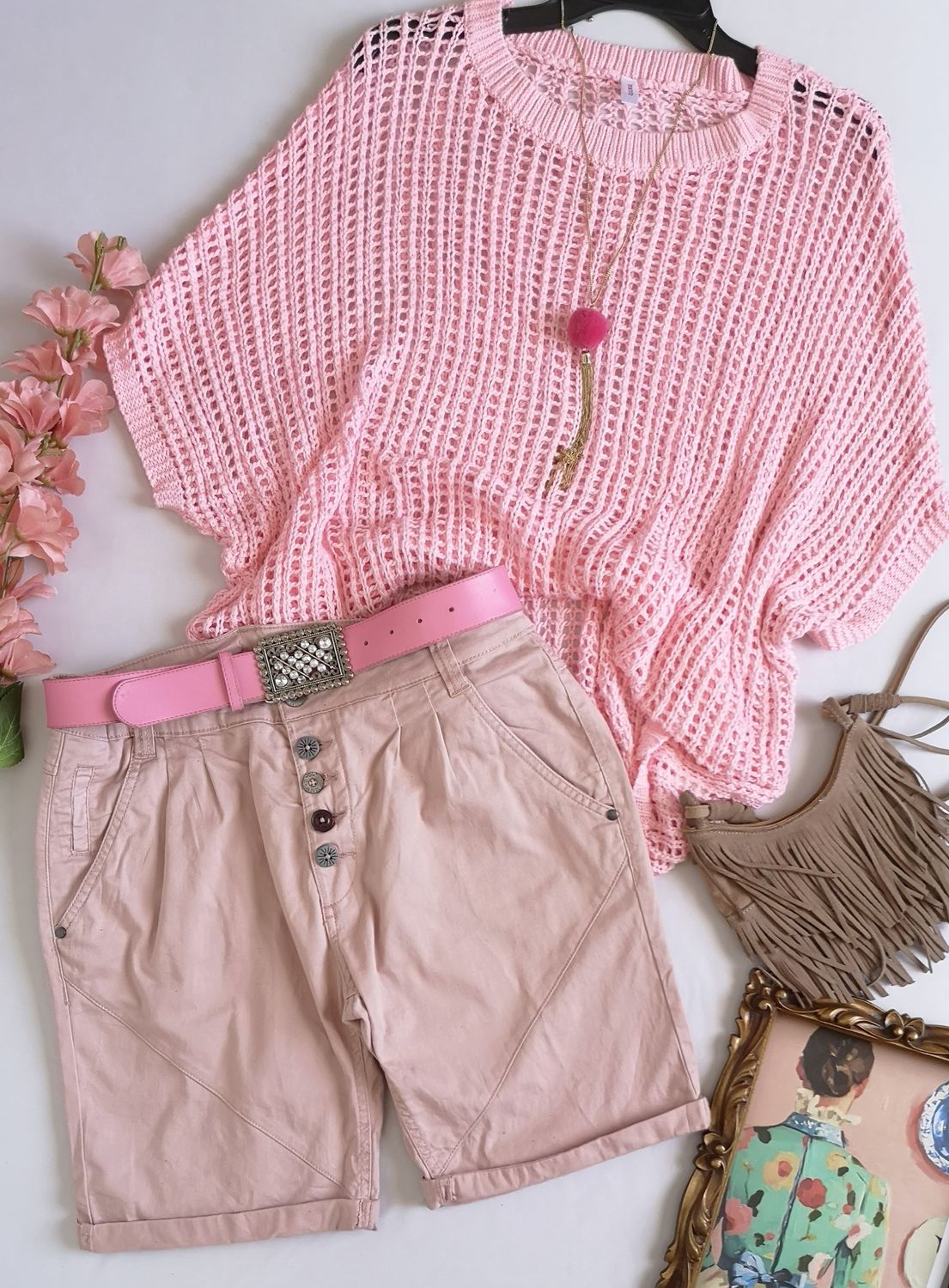 BERMUDA CON BOLSAS A LOS LADOS Y BLUSA CALADA 💙