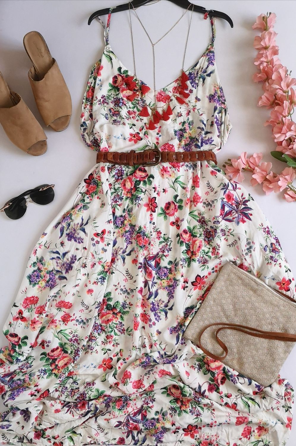 MAXIVESTIDO CON BOLSAS DE A LOS LADOS INCLUYE CINCHO DE CUERO