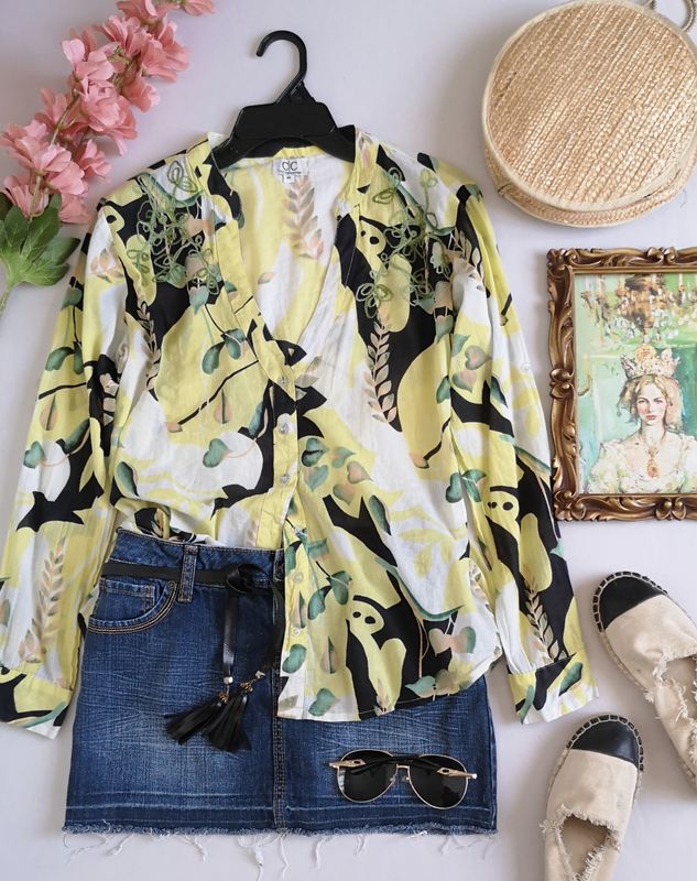 BLUSA DE ALGODÓN Y FALDA CORTA ⚓