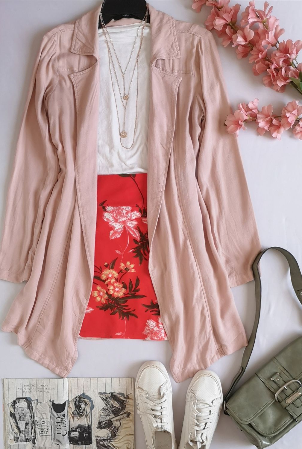 CHAQUETA TELA LIVIANA Y FALDA CORTA ❤️