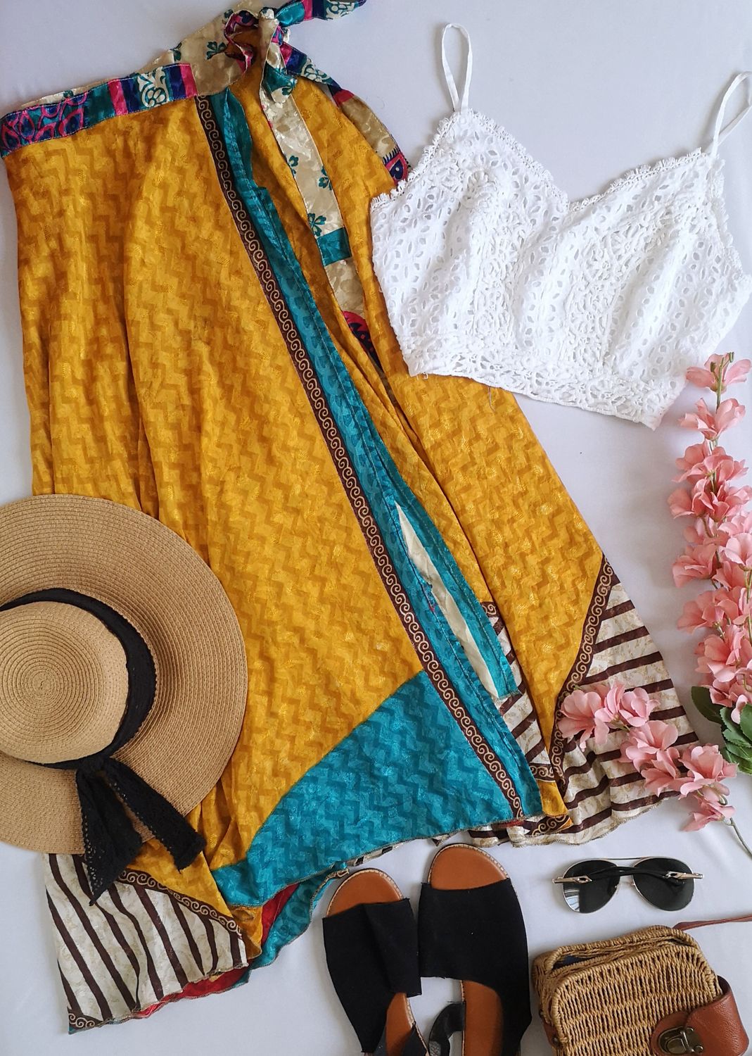 FALDA TRASLAPADA REVERSIBLE Y BLUSA CORTA ⚓