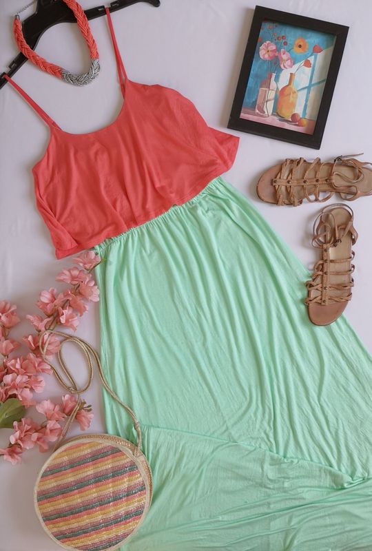 MAXI VESTIDO DE  TIRANTES INCLUYE COLLAR 