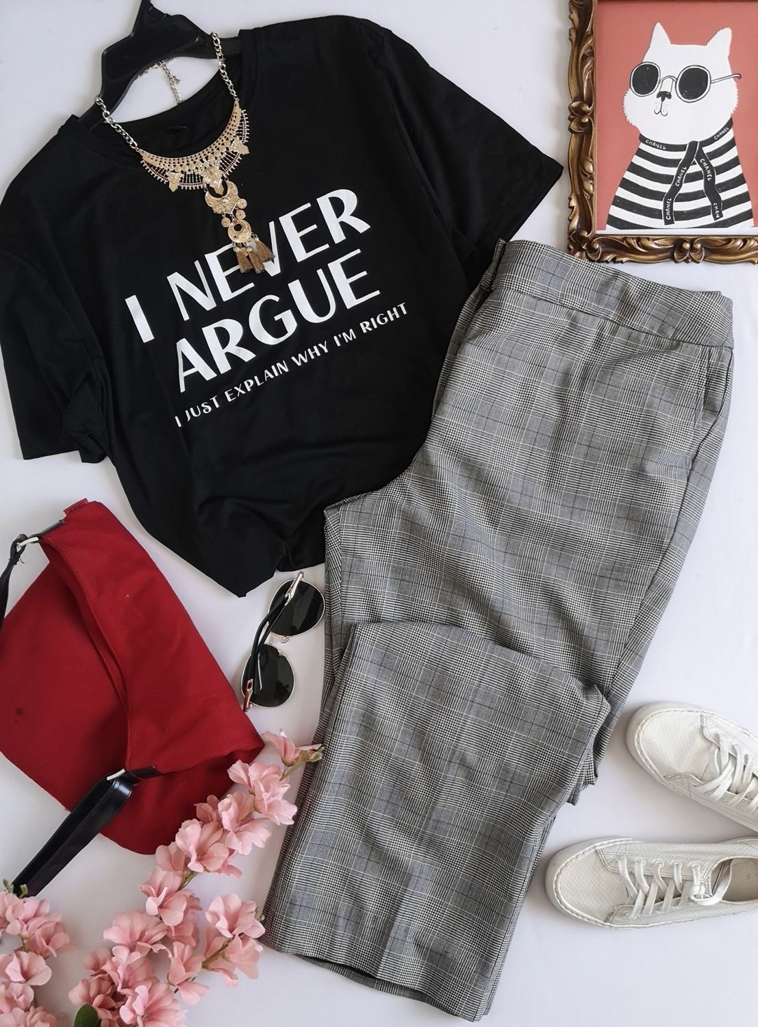 PLAYERA MANGA CORTA Y PANTALÓN CON FORRO