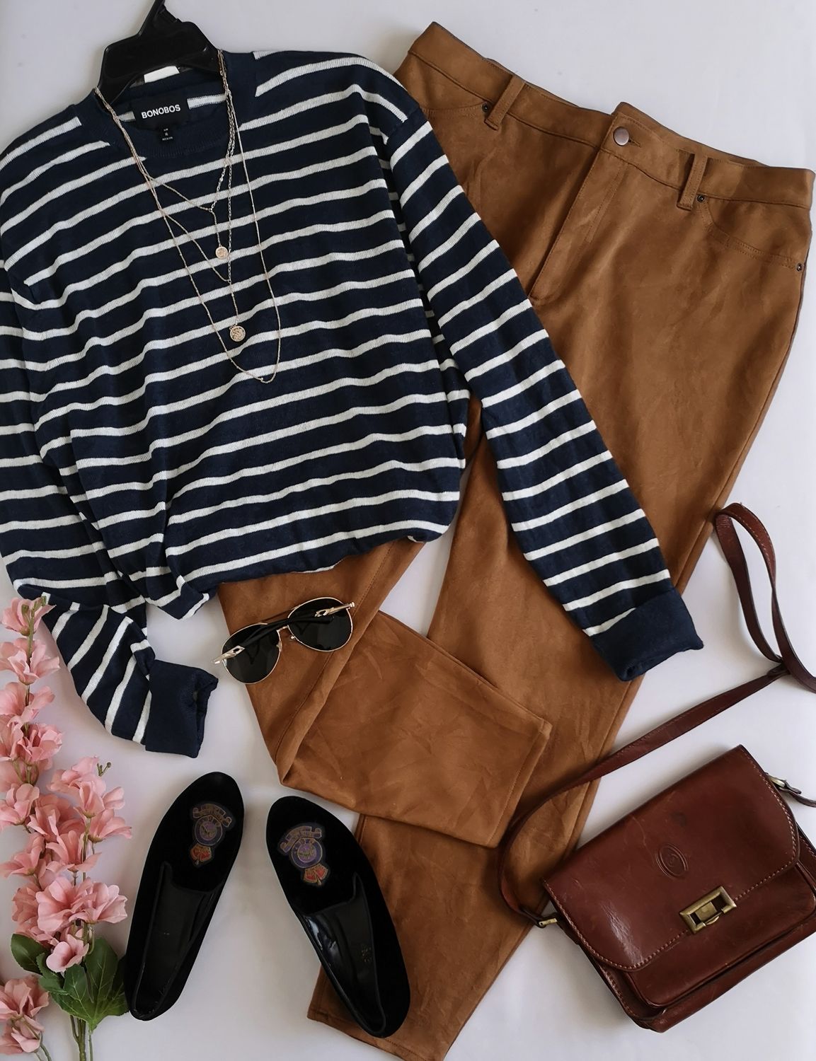 SUÉTER CUELLO REDONDO CON PANTALÓN PIEL DE DURAZNO ⚓