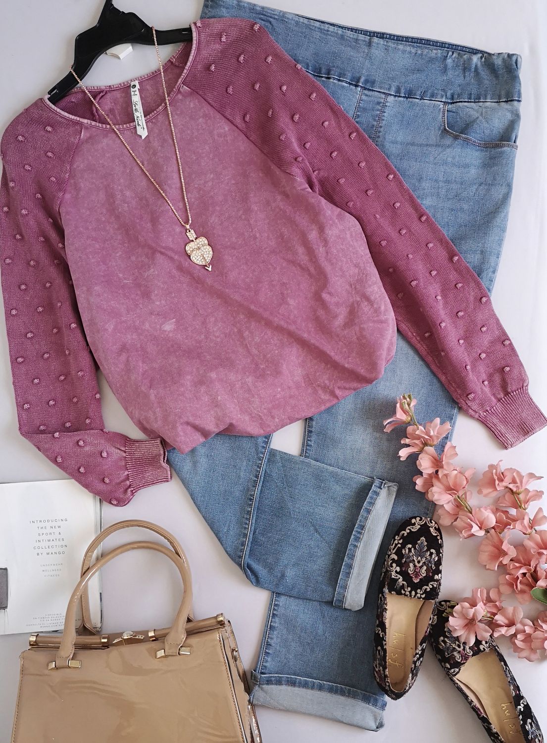 SUÉTER Y JEANS CORTE RECTO