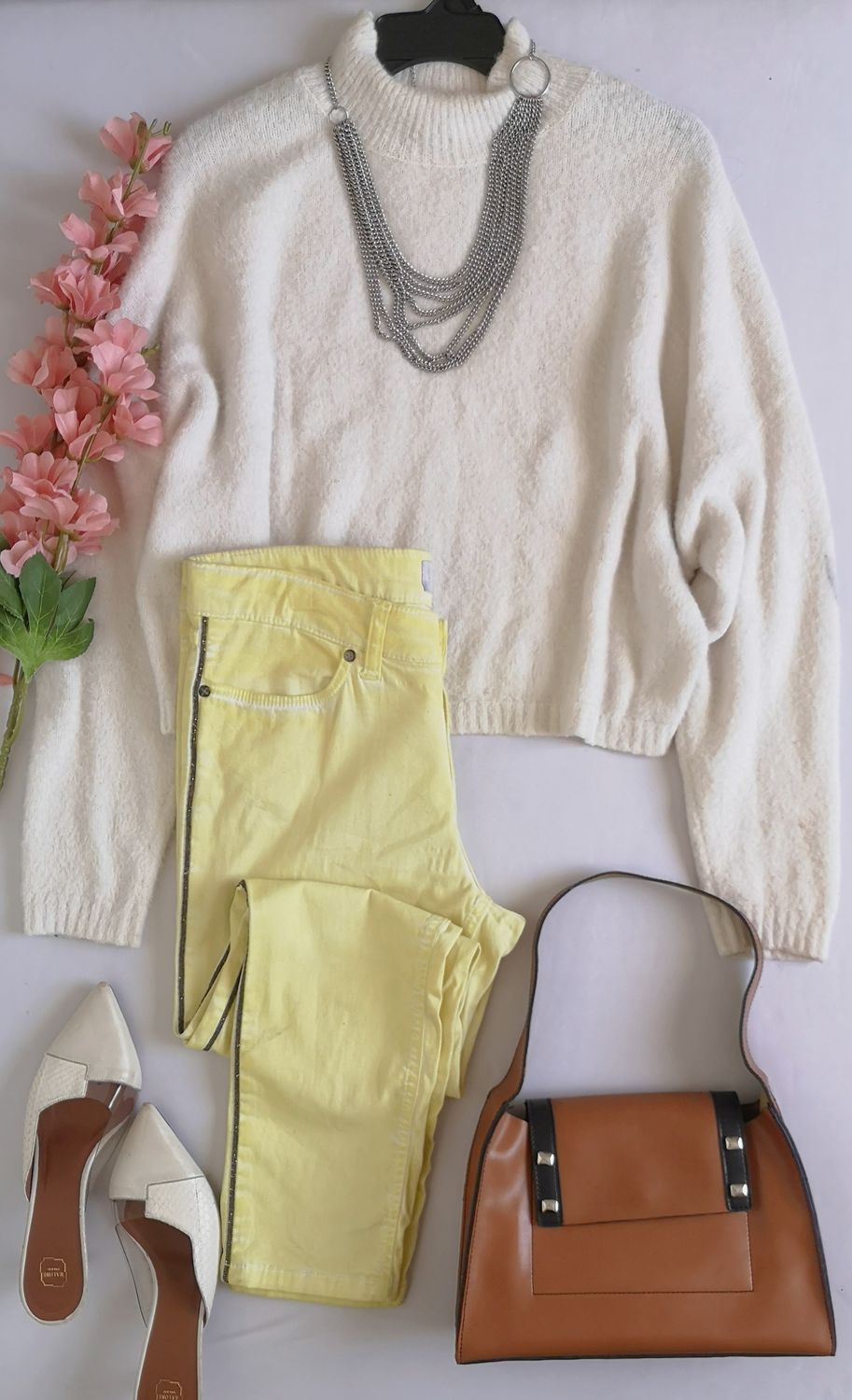 SUÉTER TIPO ANGORA Y JEANS ❤️