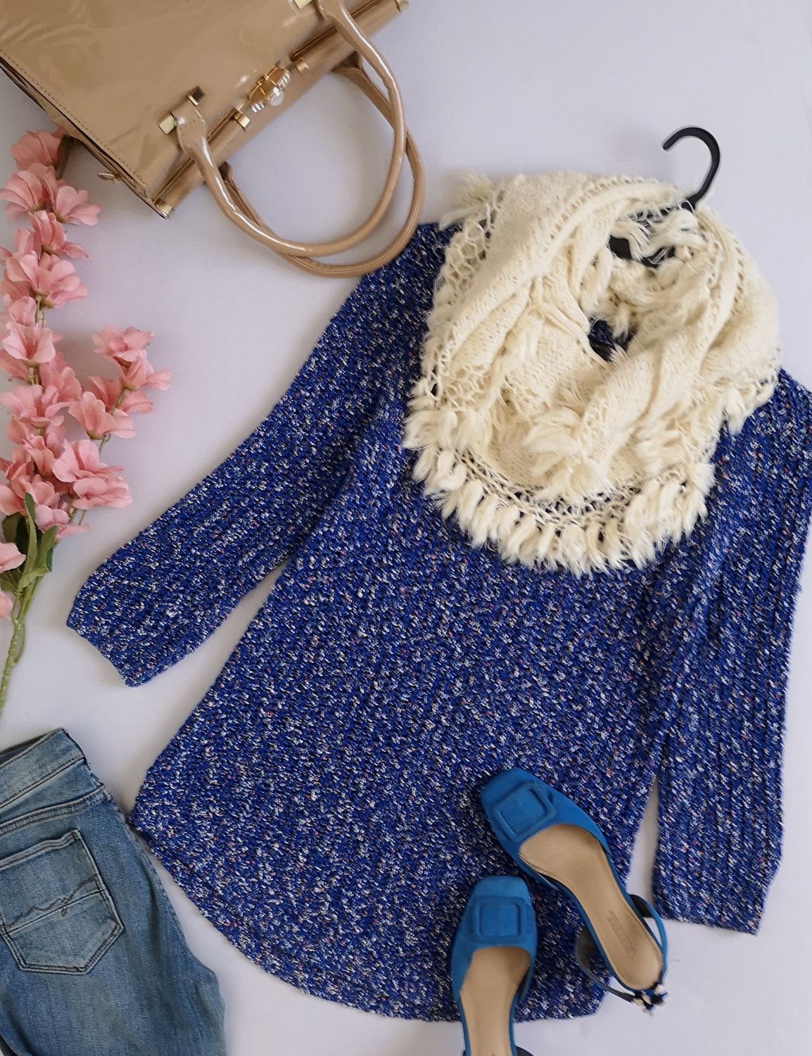 SUÉTER TEJIDO INCLUYE BUFANDA